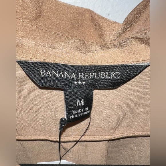 Banana Republic satin blouse - Picture 6 of 7